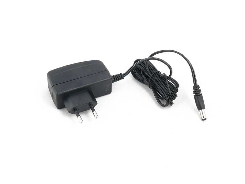 Universal-Netzteil 5V DC, 2A, Hohlstecker (außen ca. 5.5mm / innen ca. 2.1mm) (zB. für VFD222 oder RS232-Barcodescanner, etc.)